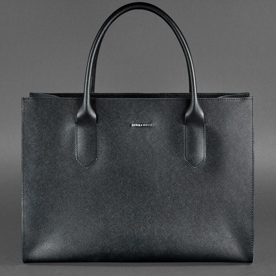 black leather tote bag zipper