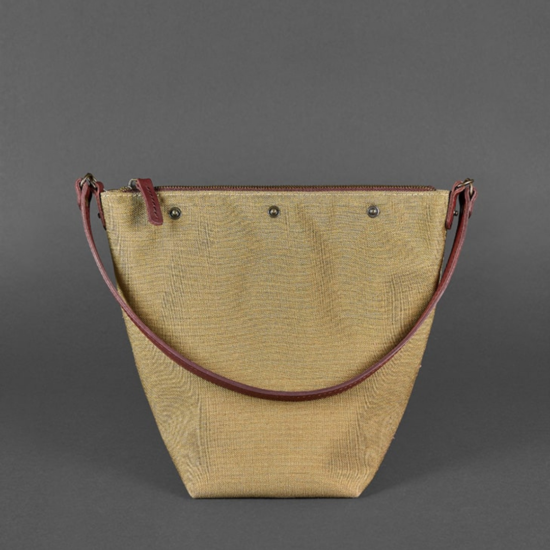 women's medium leather messenger bag
