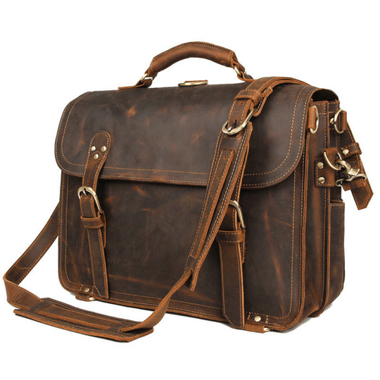 Elegant and trendy brown leather messenger with a touch of uniqueness