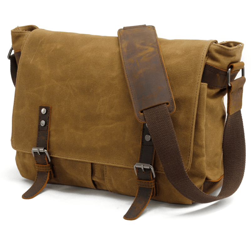 Sleek and versatile crossbody camera bag with leather accents\