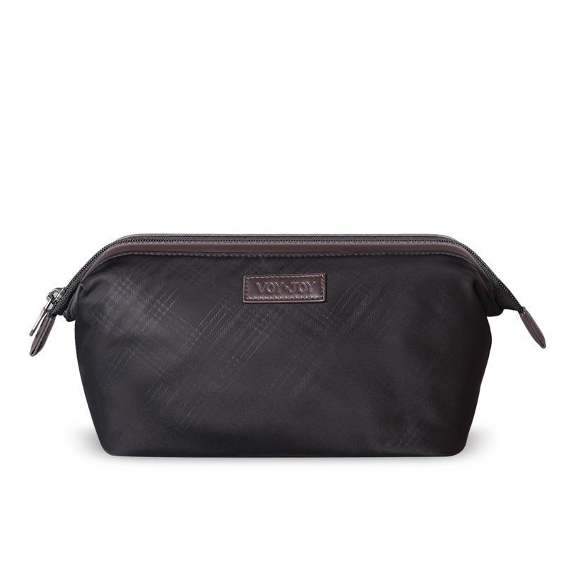 Durable toiletry bag suitable for men and women