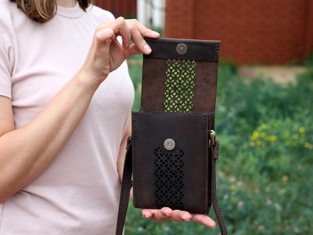 Leather Smartphone Crossbody Bag, iPhone Pouch