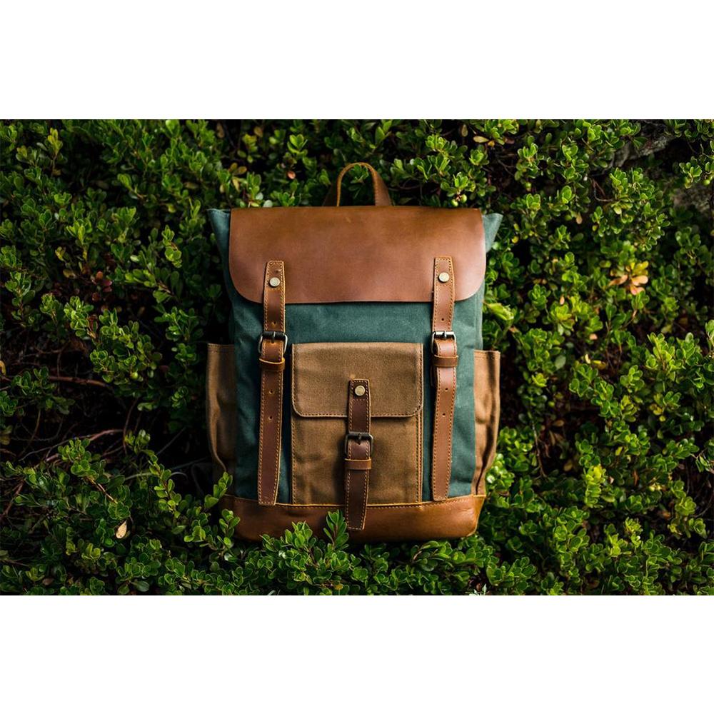 Elegant Vintage Laptop Backpack with Easy Access and Vintage Appeal