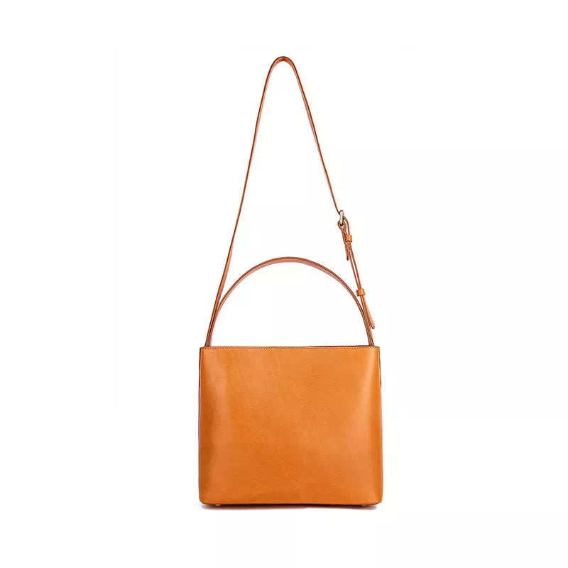 High-quality crossbody purse in vegetable tanned leather for ladies