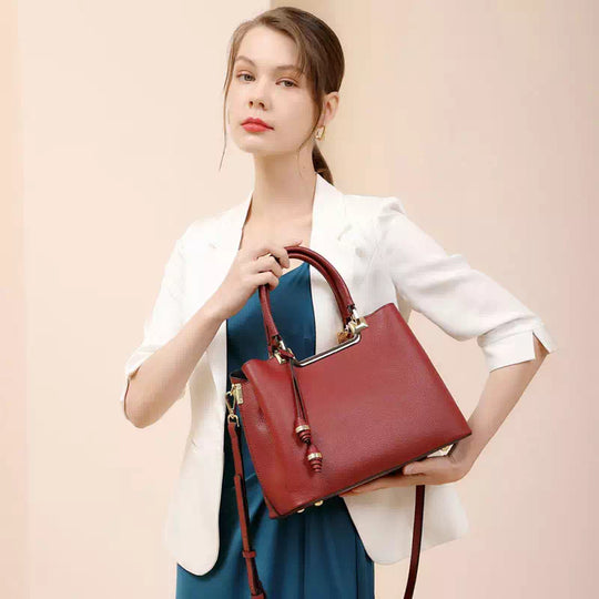 Chic medium-sized leather satchel handbag