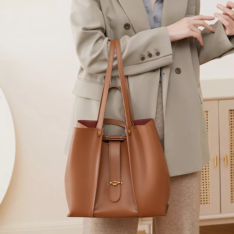 Designer leather tote for a fashionable look