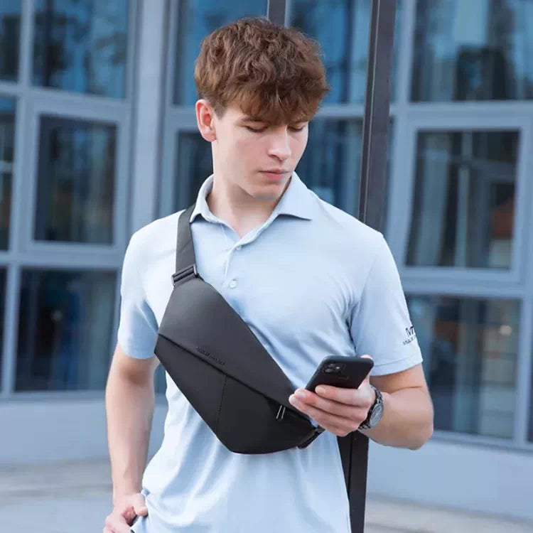City-friendly men's sling bag with modern design