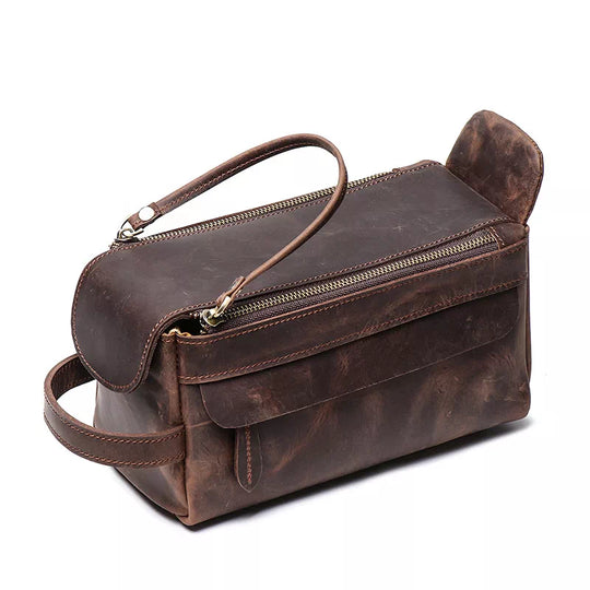 Fashionable men's travel grooming bag in high-quality brown leather