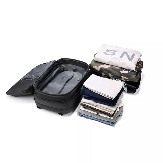 Large capacity expandable travel backpack