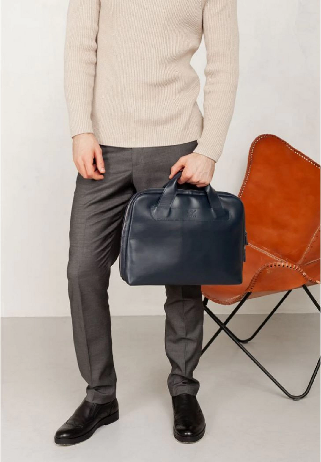 Premium Leather Briefcase – Stylish Business Essential - Leather Purse Backpack