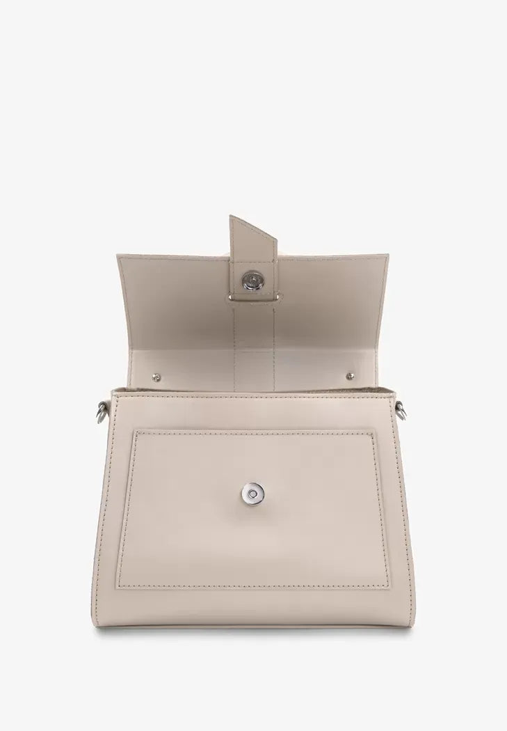 Stylish Women's Classic Leather Bag – Perfect for Work and City Life - Leather Purse Backpack