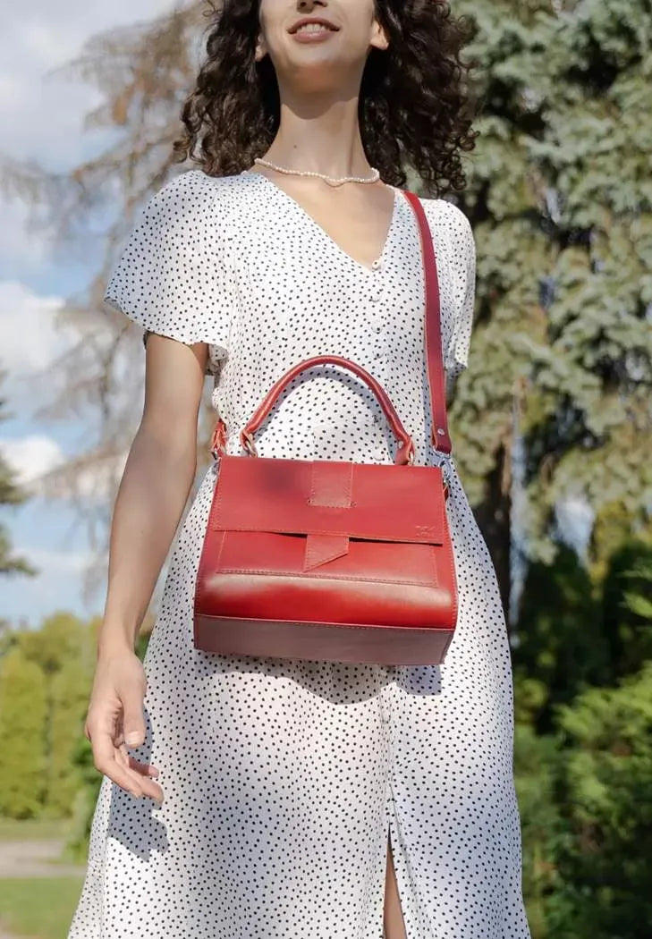 Stylish Women's Classic Leather Bag – Perfect for Work and City Life - Leather Purse Backpack